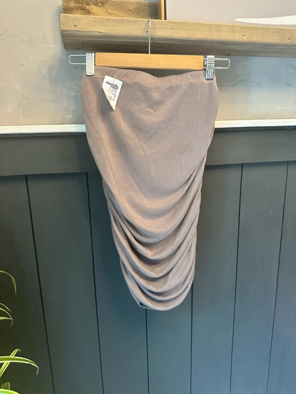 NEW Charlotte Russe Dusty Mauve‎ Midi Skirt Size Medium Ruched Stretch Skirt